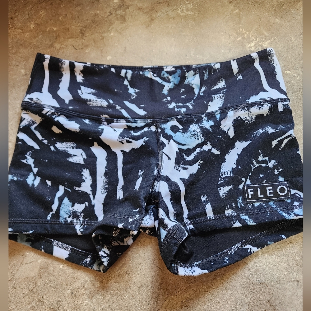 Fleo Shorts